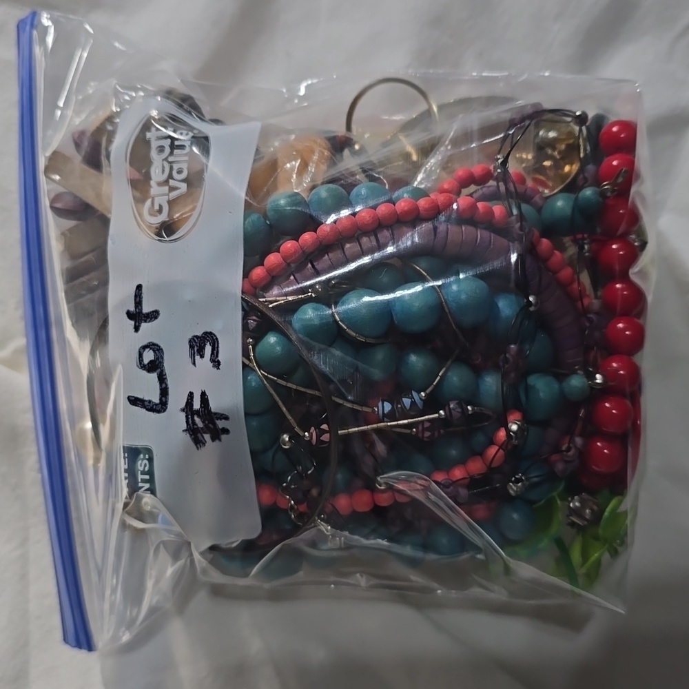 Approximately 1 lb. Miscellaneous Jewelry